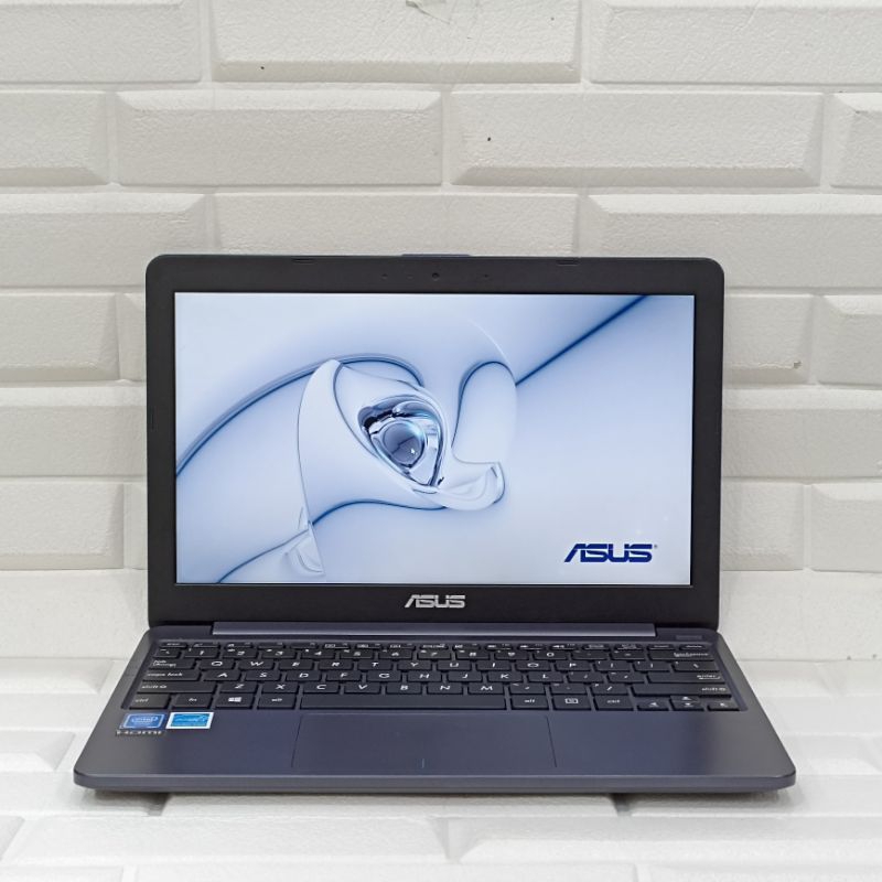 Jual Notebook Asus Vivobook 12 E203mah Intel Celeron N4000 4120gb 2nd Shopee Indonesia 0821