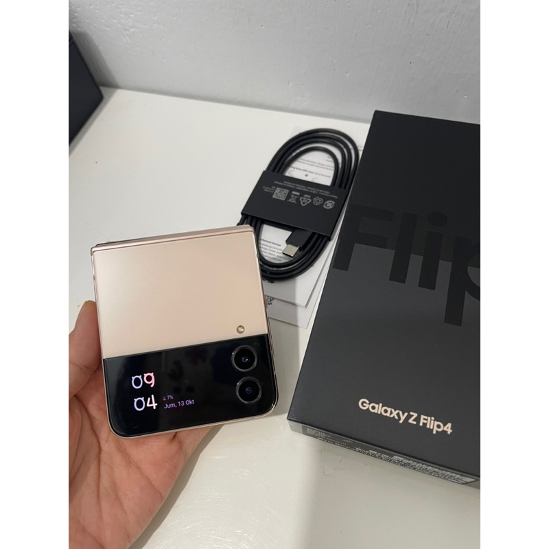 Jual SAMSUNG GALAXY Z FLIP 4, 8/256 GB (PEMAKAIAN HANYA 6 bulan ...