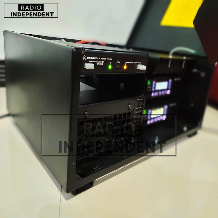 Jual REPEATER MOTOROLA CDR 500 BEKAS ORIGINAL REPEATER CDR500 VHF/UHF ...