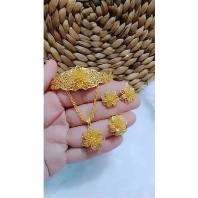 Jual set replika bunga kendari 5 bahan vier tahan karat | Shopee Indonesia