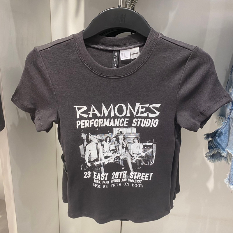 Jual Kaos Crop Ramones x H M Original Store Shopee Indonesia