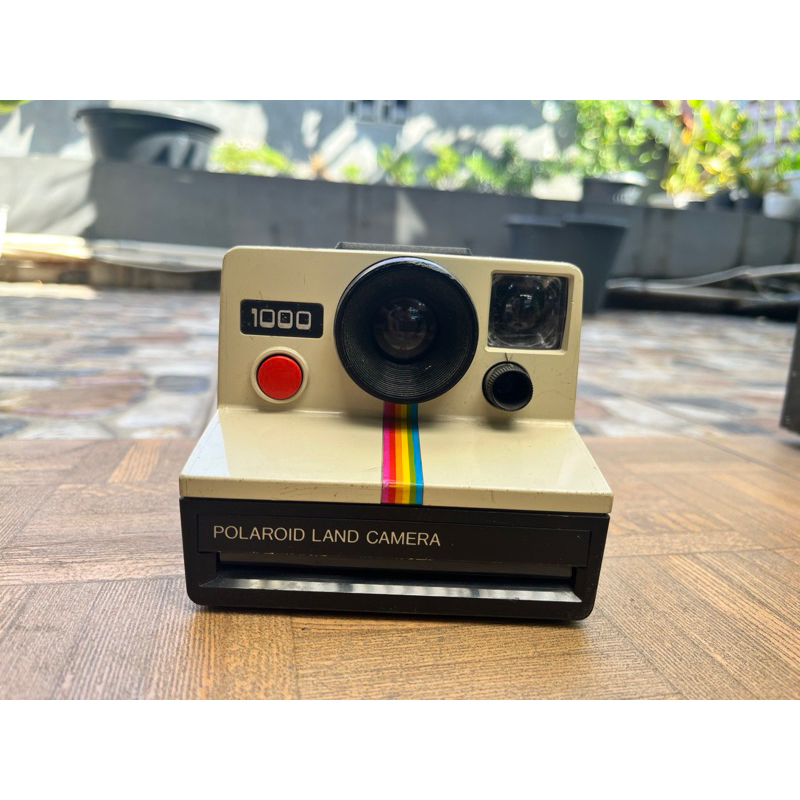 Ancien Polaroid 210 avec flash amovible (Gebraucht) in Le Landeron für