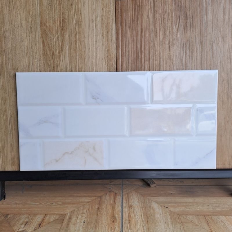 Jual keramik dinding mulia signature / keramik dinding dapur / keramik ...