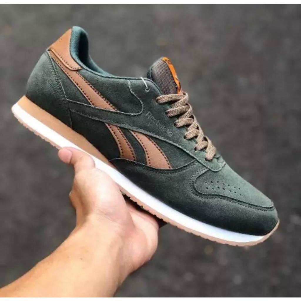 Reebok v7621 deals