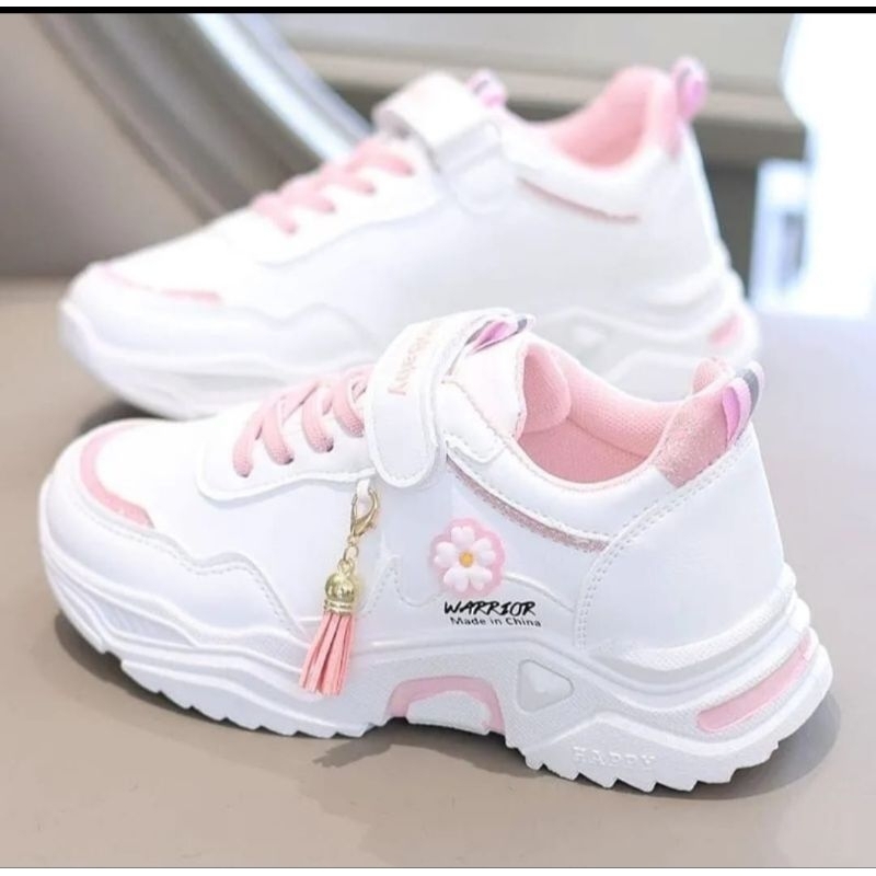 Jual sepatu sneaker anak perempuan/ sepatu sekolah anak/ sepatu