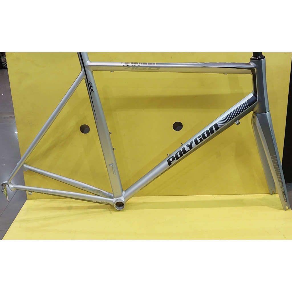 Frame polygon road bike sale