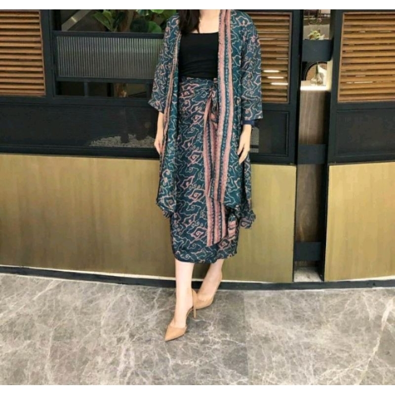 Jual One set mega mendung ( outer dan rok lilit mega mendung) | Shopee ...