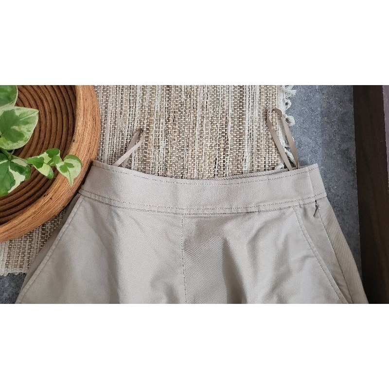 Jual Rok UNIQLO Indonesia (charity) | Shopee Indonesia