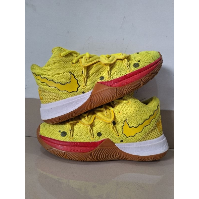 sepatu kyrie spongebob