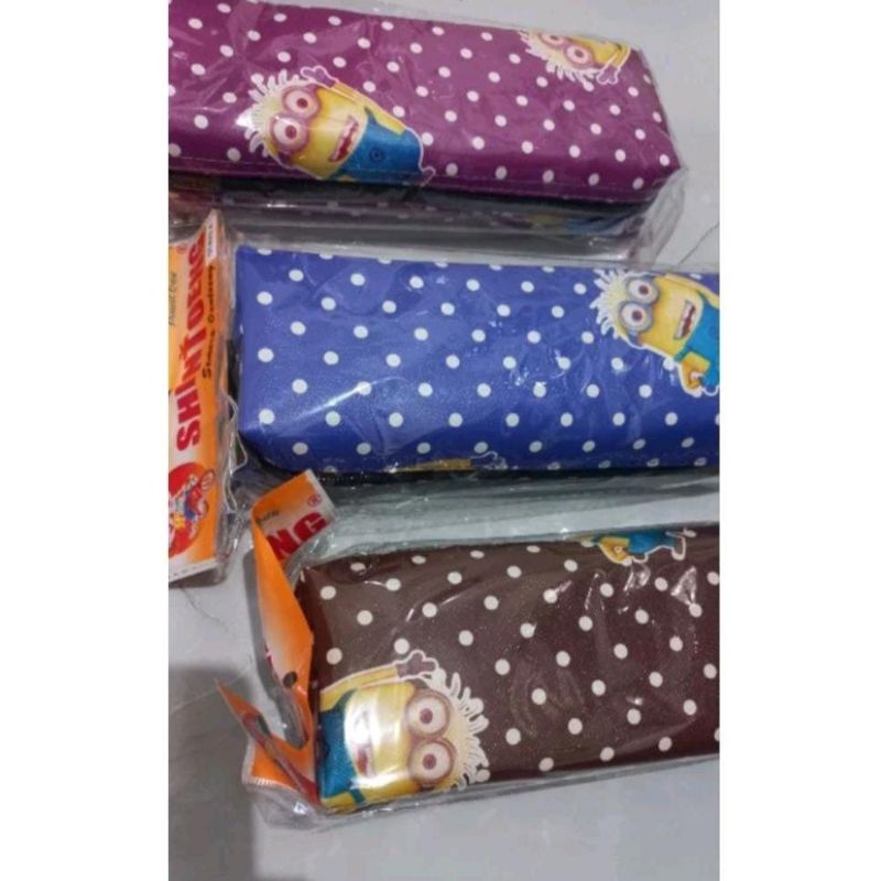 Jual Pencase Tempat Pensil Shintoeng St A Polkadot Minion Shopee Indonesia