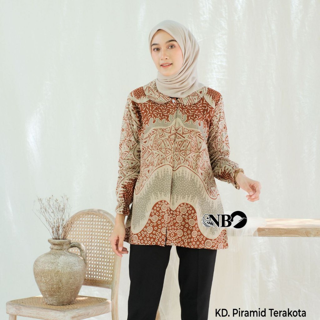 Jual Batik wanita Baju batik wanita modern blouse batik lyodra by batik ...