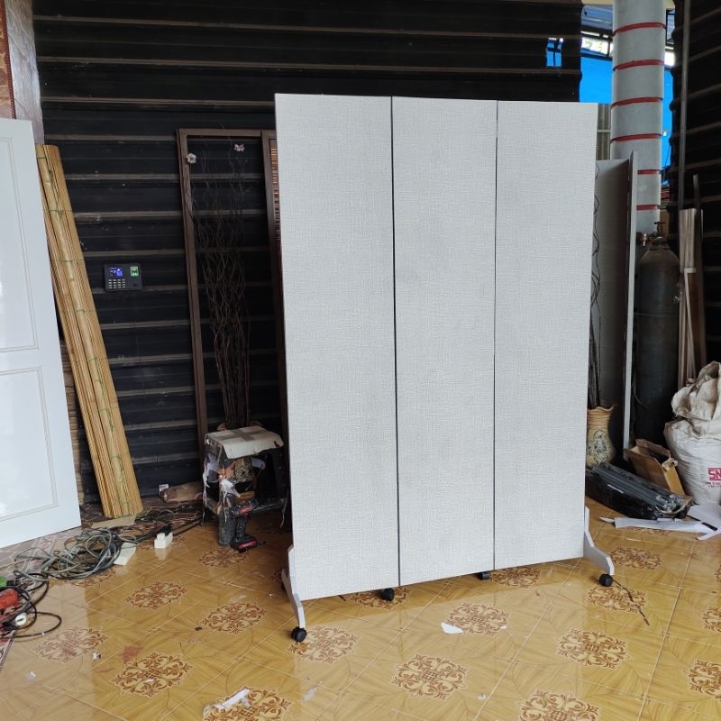 Jual partisi ruangan tipe M1 3 panel plus roda | Shopee Indonesia