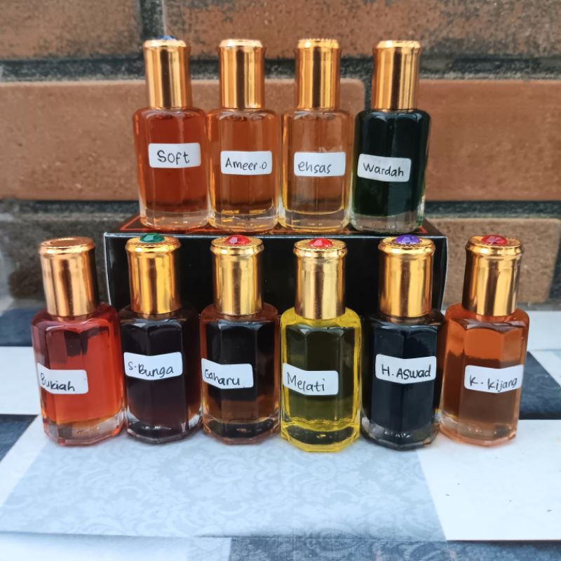 Jual Parfum Minyak Wangi Arabian Gaharu/Misik/Oud Kemasan 12ml | Shopee ...
