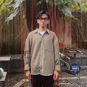 RoomFazza Kemeja Oversized Pria Lengan Panjang Kemeja Kasual Kemeja Polos Kemeja Pria Kemeja