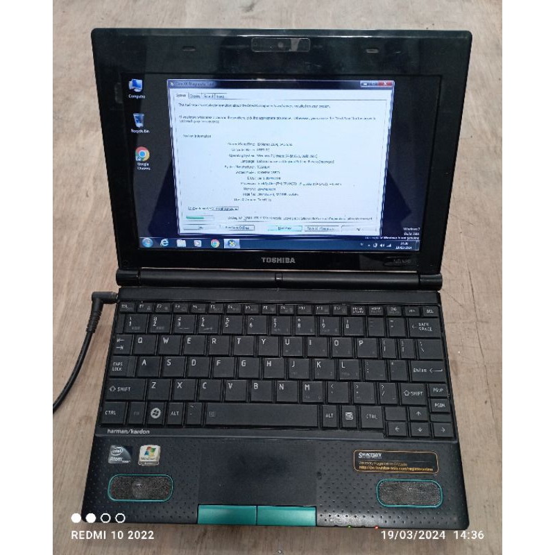Netbook Toshiba NB200: Procesador Intel Atom N280 (1.66 GHz), Memoria de 1GB DDR II, Disco Duro