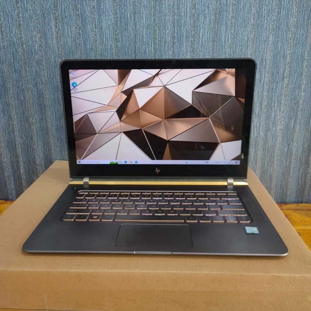 中古美品 HP Spectre NOTBOOK 13-v00TU i7 6500U メモリー8GB SSD512GB Windows10  64bit 13.3型 カメラ 薄型ノートパソコン 中古美品 HP Spectre NOTBOOK 13-v00TU i7 6500U メモリー8GB SSD512GB