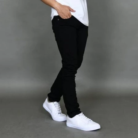 Celana Jeans Slim Fit