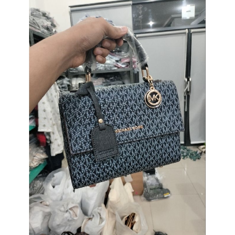 Jual MKOY CLUNY | Shopee Indonesia