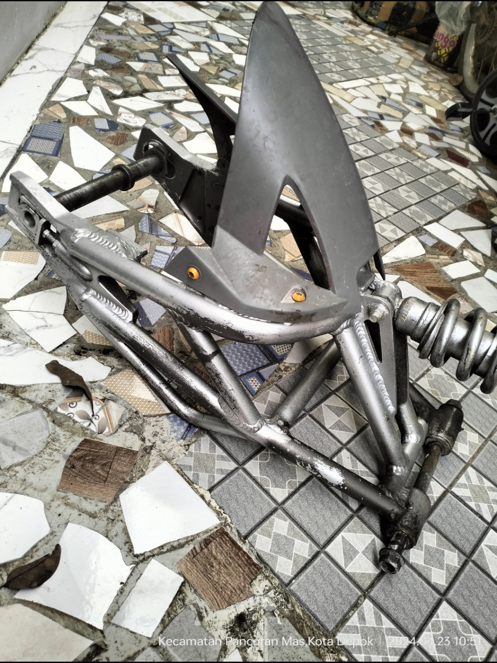 Jual Swing arm migelli 250cc original copotan bahan modif moge cb