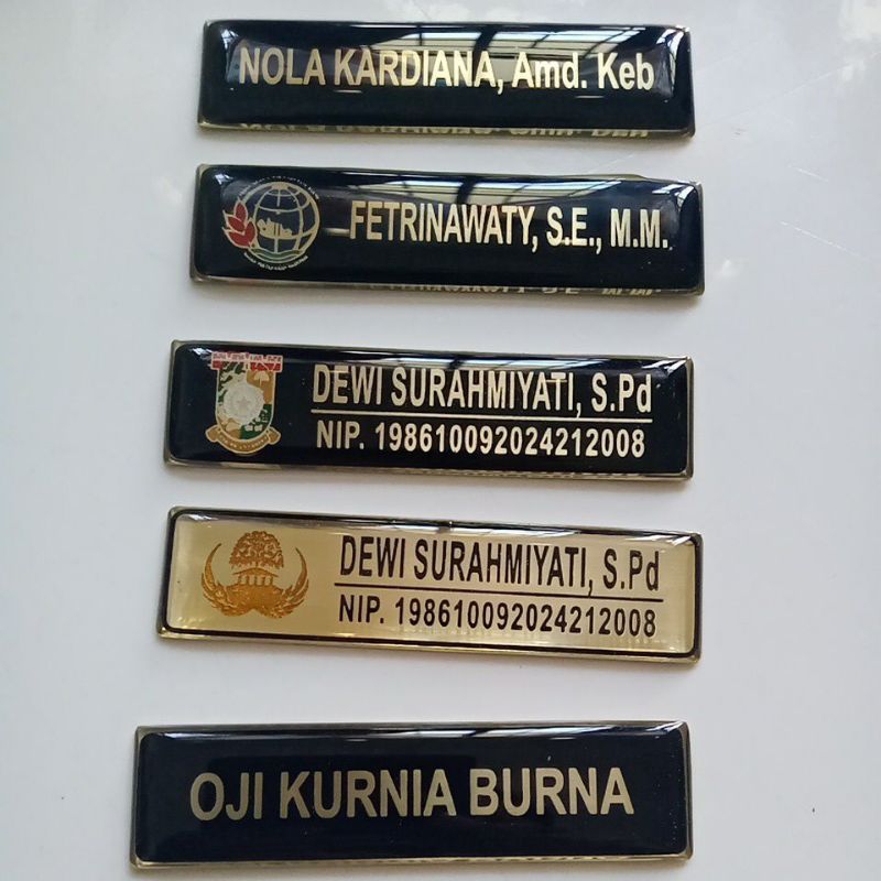 Jual Papan Nama Kuningan Gold Name Tag Kuningan Plate Gold Etching Papan Nama Pegawai