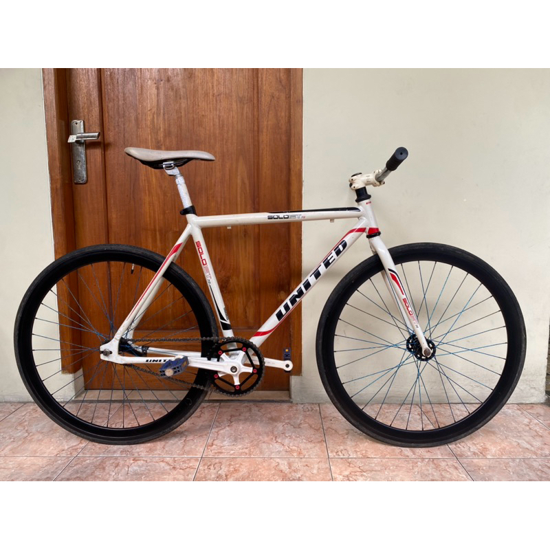 Frame united soloist discount