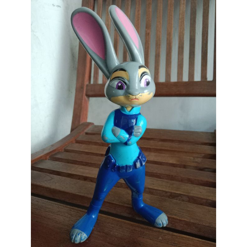 Jual Zootopia Judy Hopps Big Figure (23 cm) Disney | Shopee Indonesia