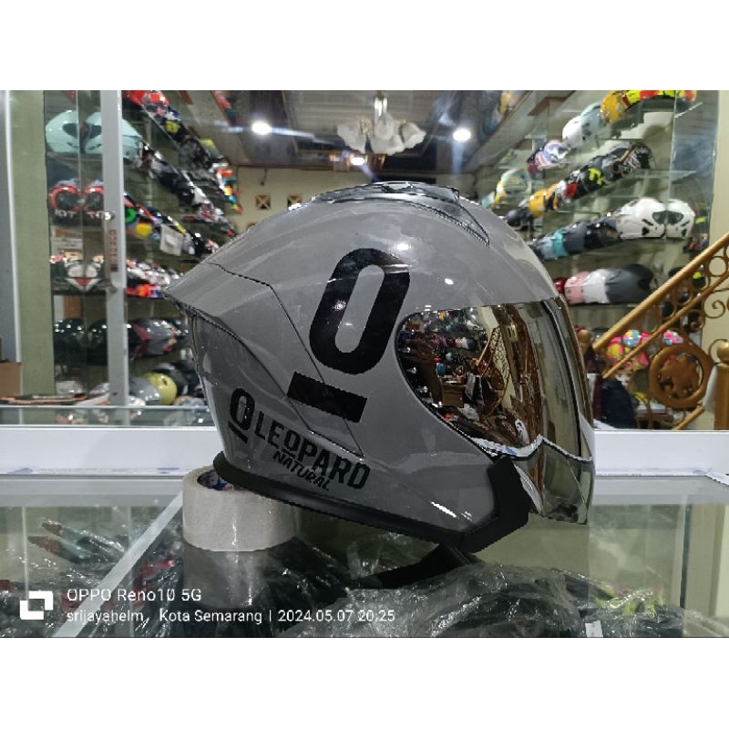 Jual HELM R-SIX EAGLE PAKET GANTENG LEOPARD DAN REDBULL | Shopee Indonesia