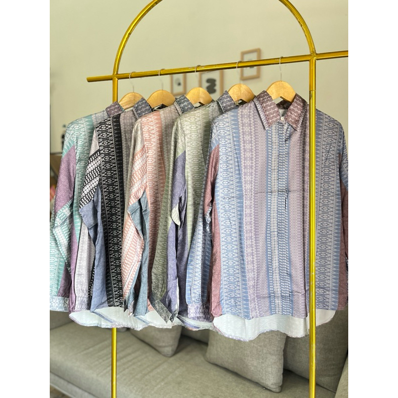 Jual Lafata Top Ethnic (atasan kemeja dengan bahan soft silk) | Shopee ...