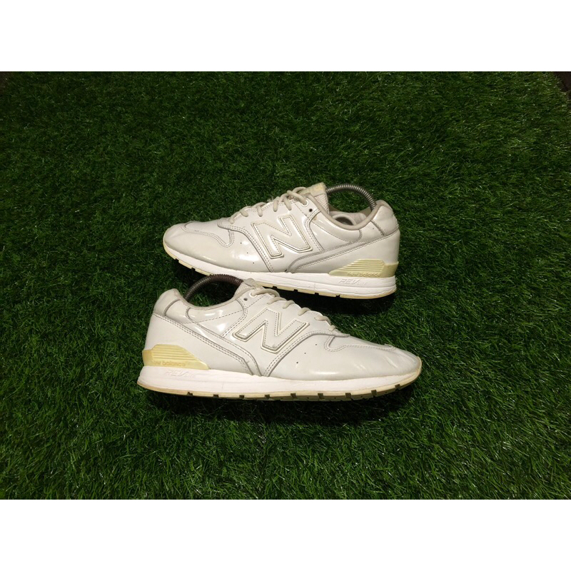 New balance 996 white leather deals