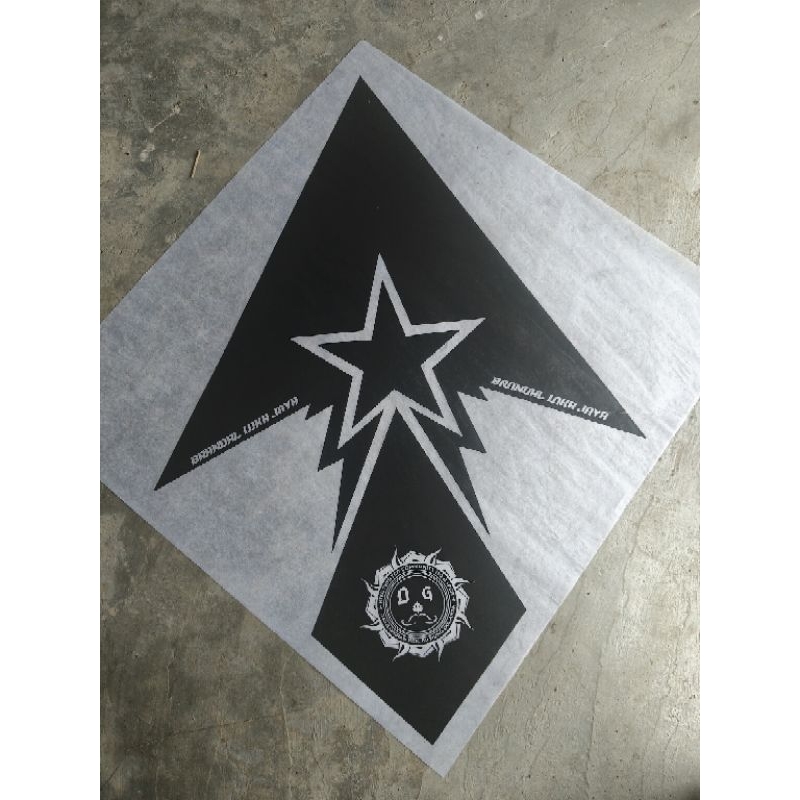 Jual Kertas Layangan 1 warna/gradasi 