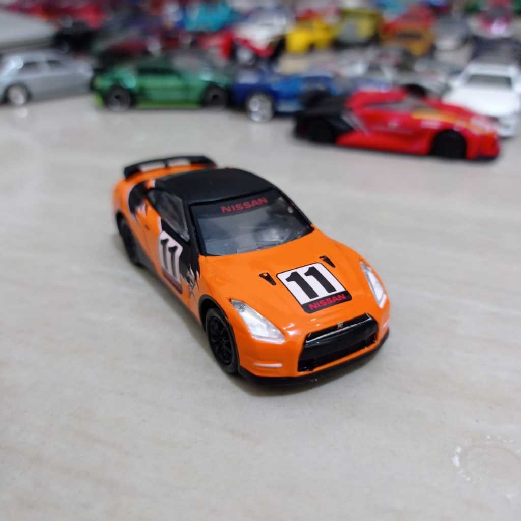 Jual greenlight 2011 nissan skyline gtr r35 ban karet base besi ...
