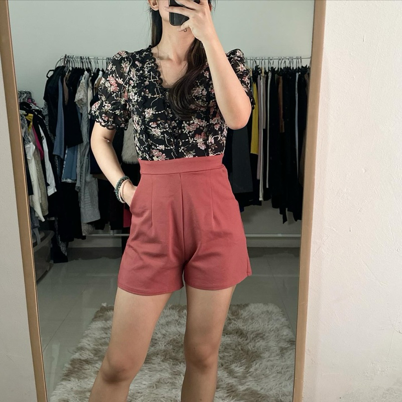 Jual CLARINATELIER - MAUVE FLORAL PUFF SHOULDER PLAYSUIT | Shopee Indonesia