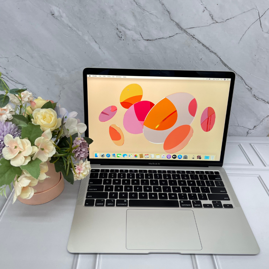 美品 MacBook Air 2020 シルバー i3 256GB A2179