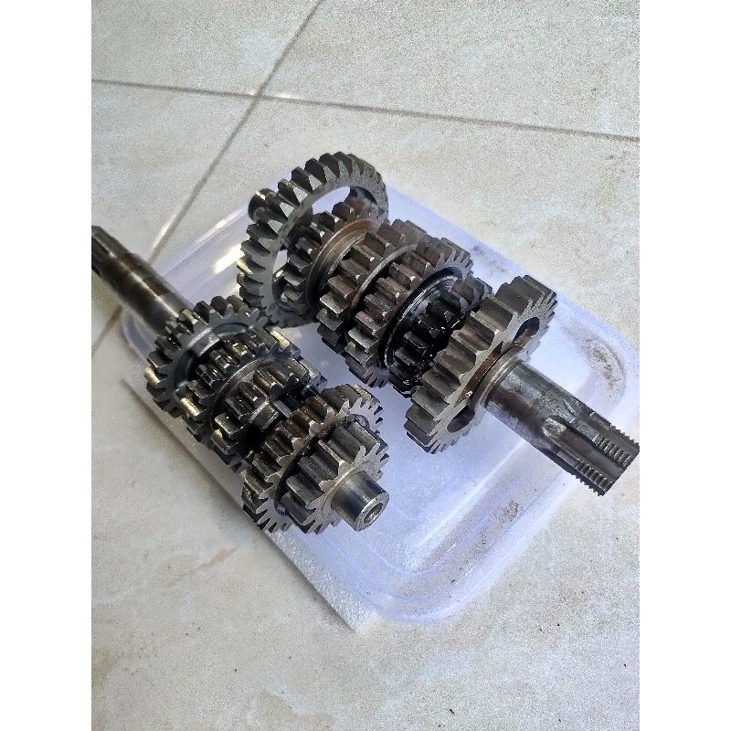 Jual Gearbox Rasio Suzuki RGR 150 Original Lepasan Motor 6 Speed ...