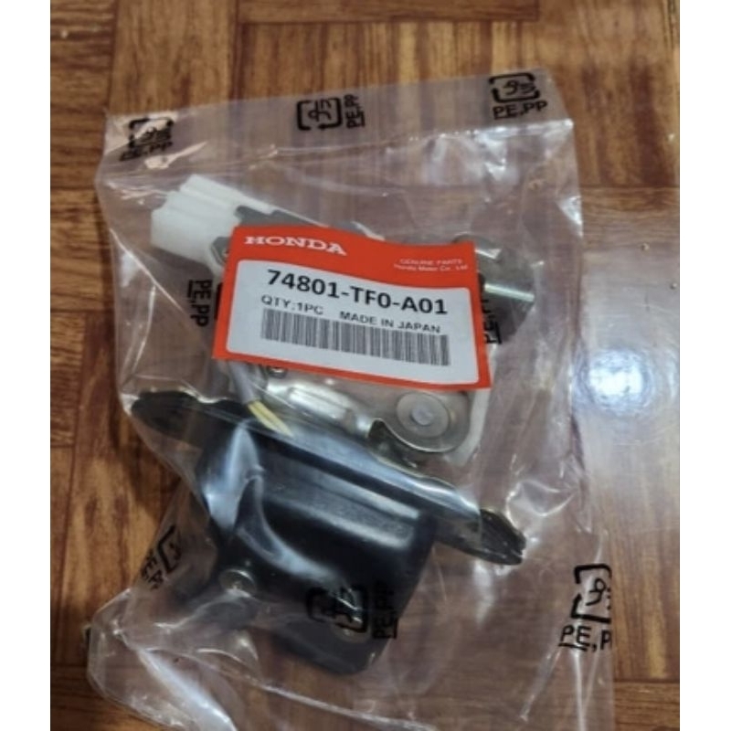 Jual Door lock pintu bagasi honda mobilio hrv asli 1pc | Shopee Indonesia