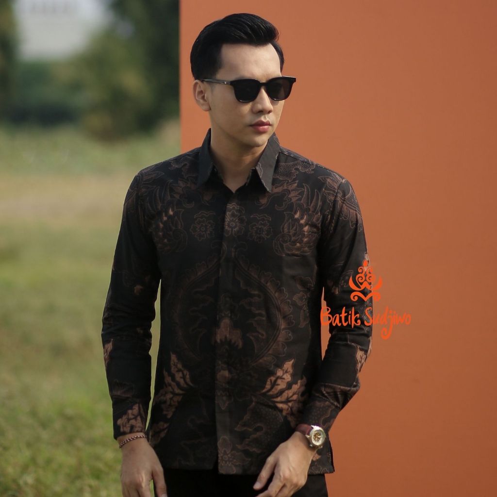 Jual SUDJIWO BATIK Motif Cakra Coklat Kemeja Batik Pria Lengan Panjang ...
