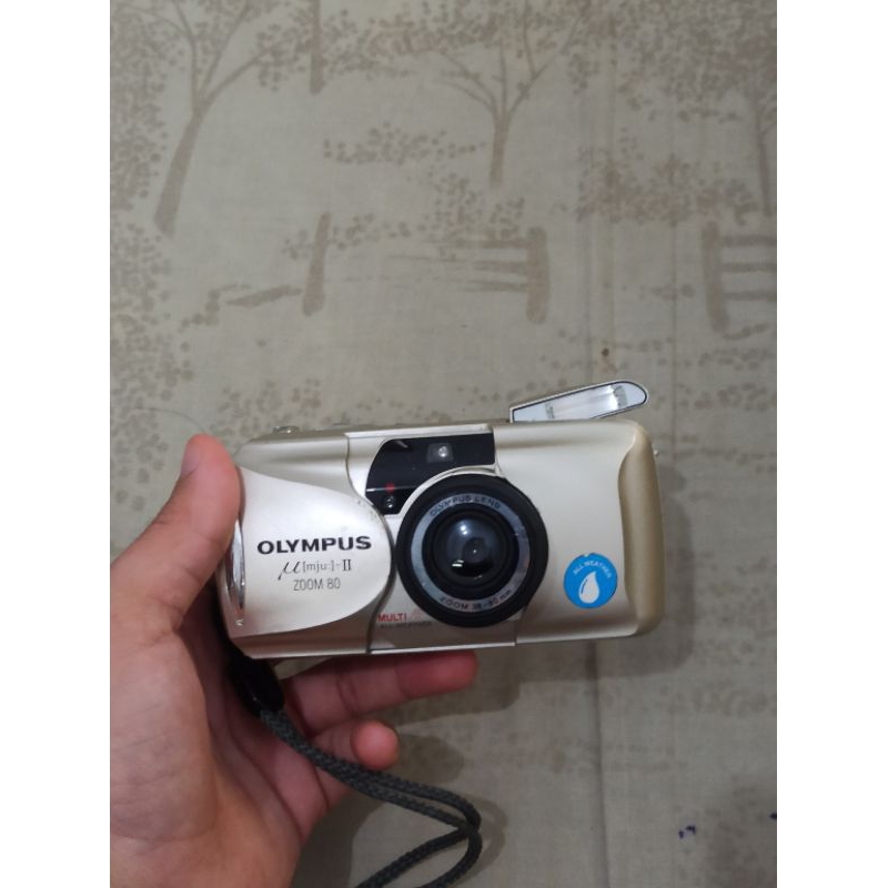 Olympus MJU II Zoom 80 Panorama – Pour Pièces / Réparation – Appareil Photo 35mm