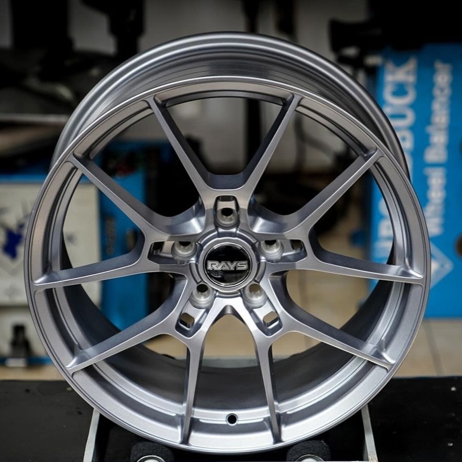Jual velg mobil r17 RAYS GO25 FLOW RING 17 Innova Reborn Venturer Zenix ...