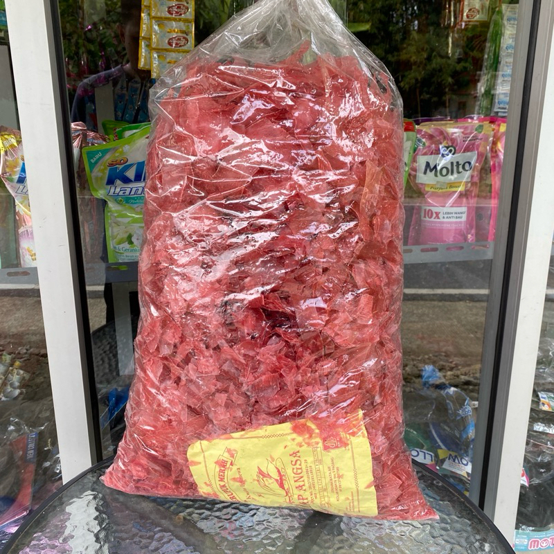 Jual Kerupuk Merah Asli Padang Merk Angsa Kemasan 1000 gram | Shopee ...