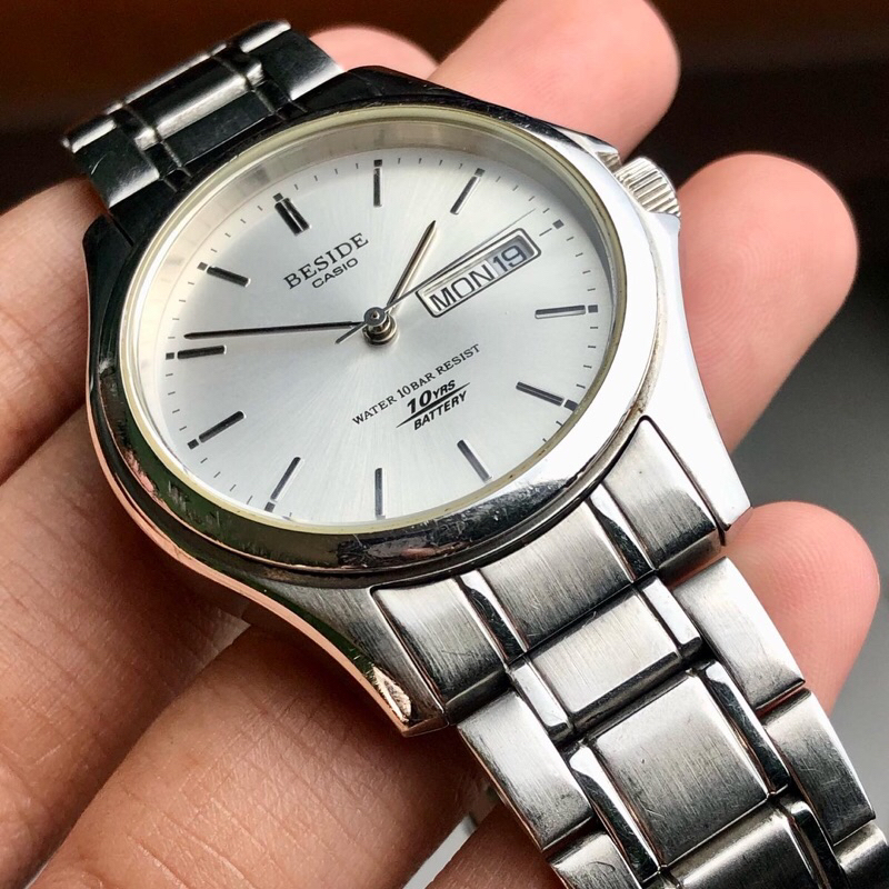 Casio Beside BES-105 Quartz 1372 Day/Date Vintage Men