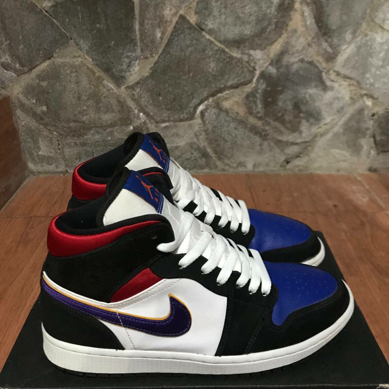 jordan 1 mid top 3 lakers