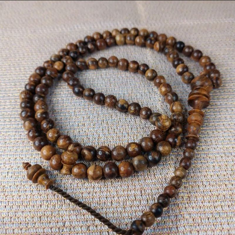 Jual Tasbih Kayu Gaharu 100 Butir Tasbih 100 Butir Kayu Gaharu Asli ...