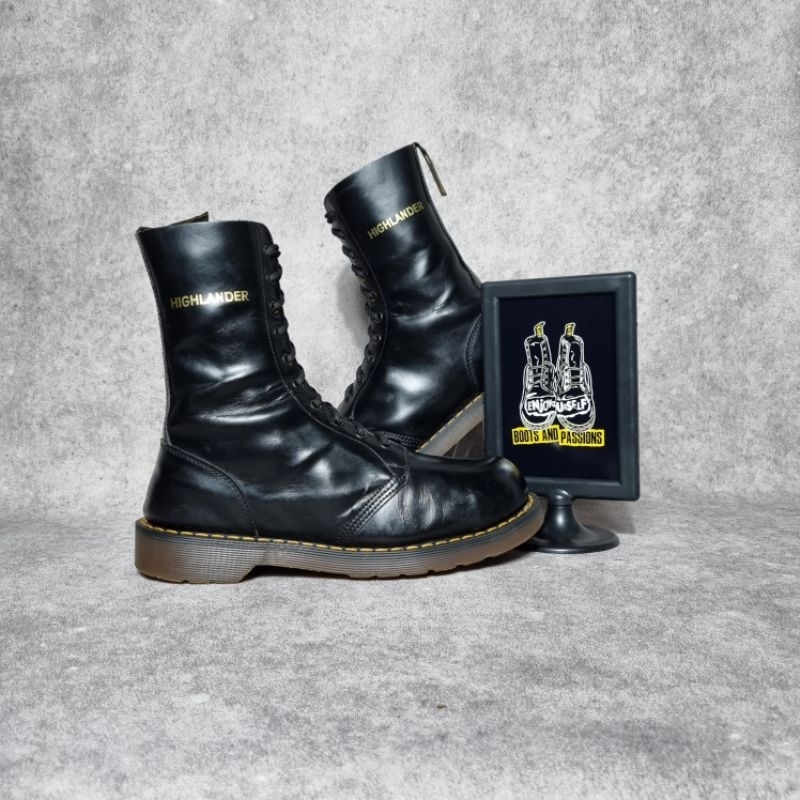 Dr 2025 martens highlander