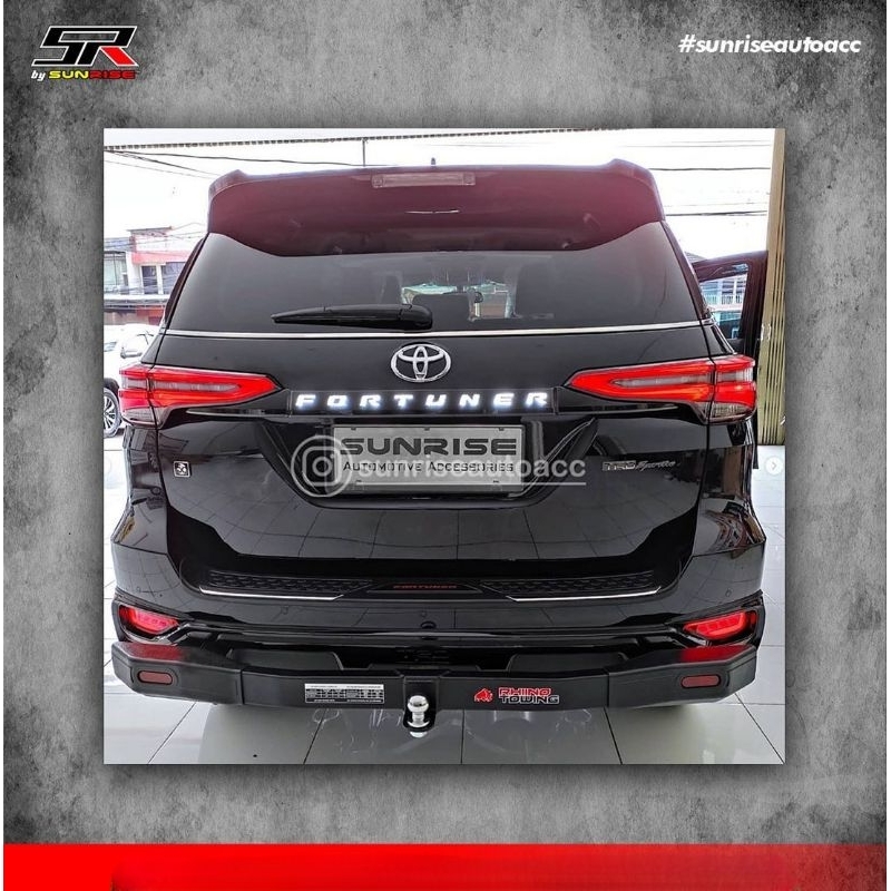Mengupas Detail dan Keunggulan Belakang Toyota Fortuner 2017 Merah: Perpaduan Gaya dan Fungsionalitas