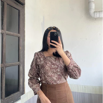 Stevani Margaritha Twist Vintage Floral Korean Blouse