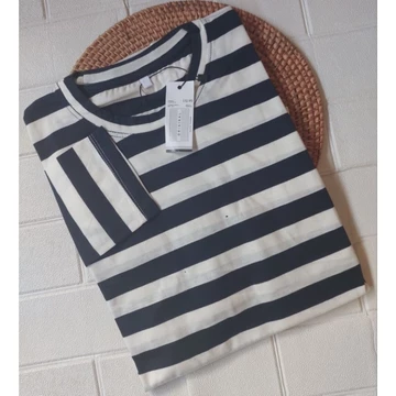 Kaos Stripe Premium Katun Unisex L XXL