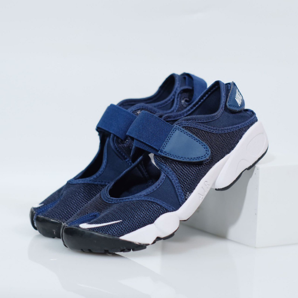 nike air rift navy