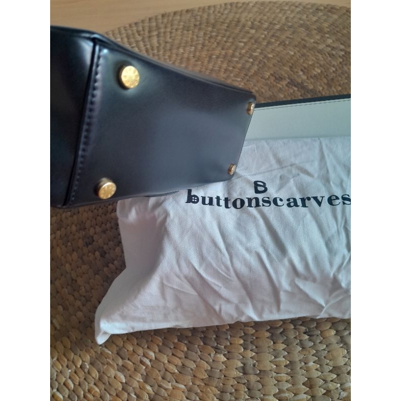 Jual preloved Alma bag buttonscarves Medium black