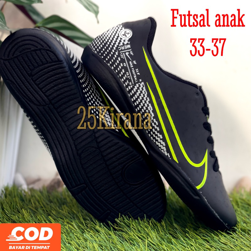 sepatu futsal anak umur 12 tahun