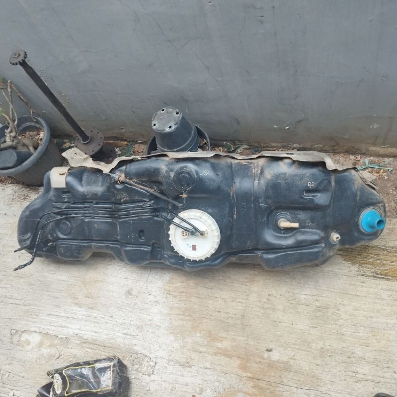 Jual TANGKI BENSIN TOYOTA KIJANG INNOVA REBORN SOLAR KUMPLIT FUEL PUMP ...